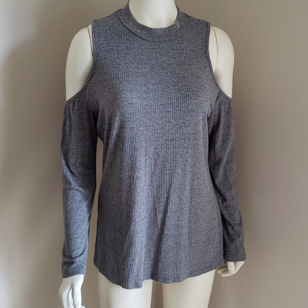 Long sleeve cut out top